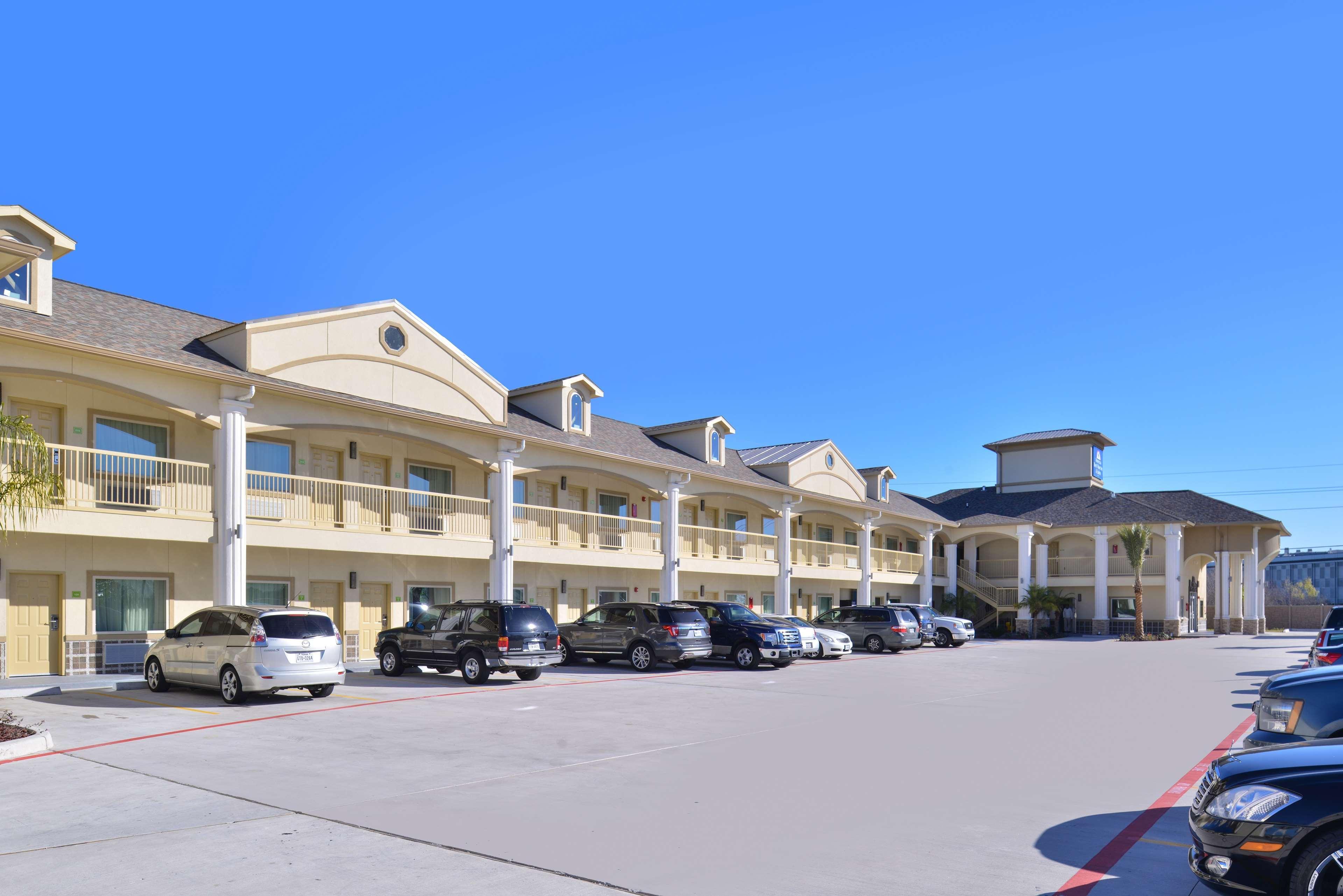Americas Best Value Inn&Suites - Houston/Hwy 6&Westpark Mission Bend Exterior foto
