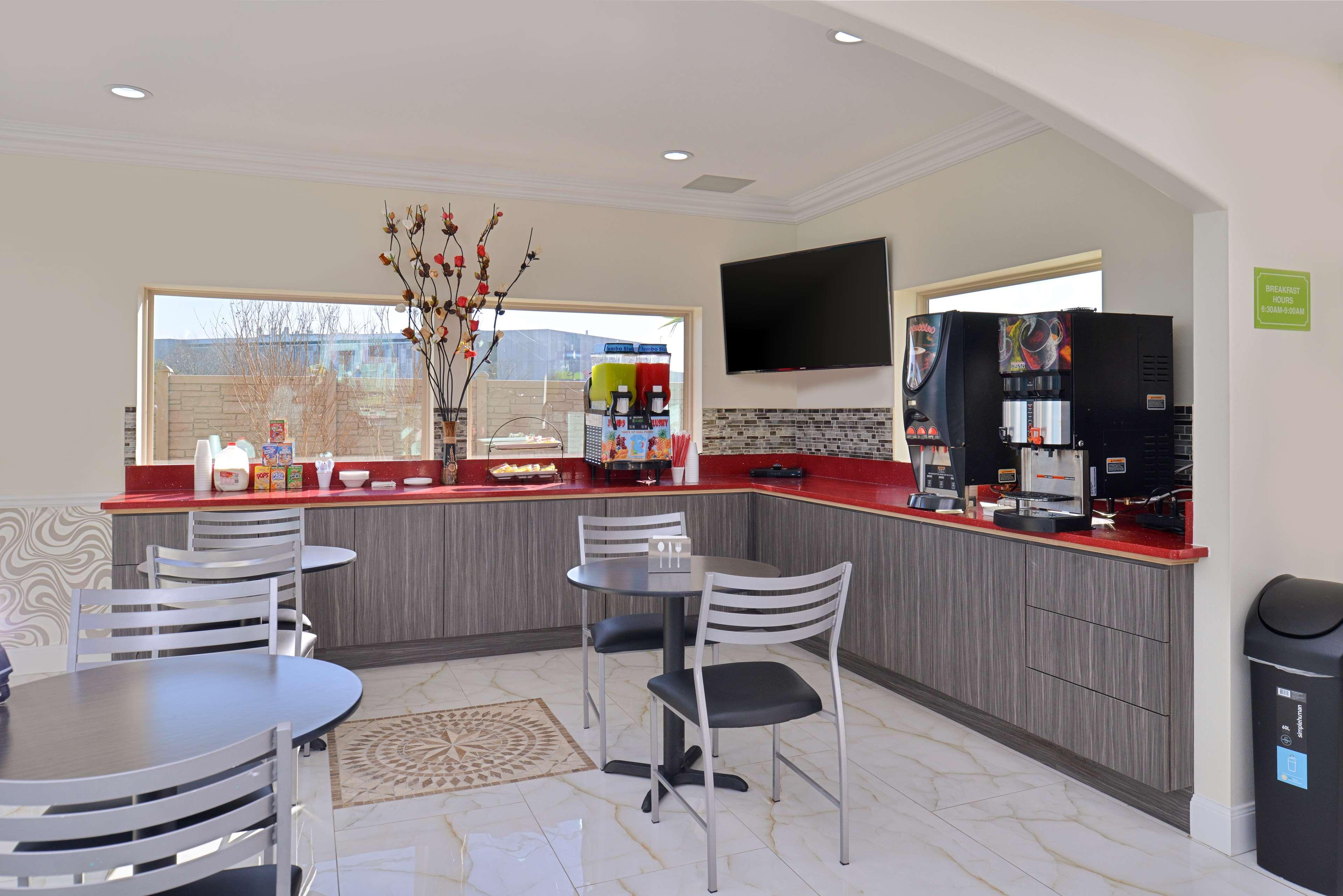 Americas Best Value Inn&Suites - Houston/Hwy 6&Westpark Mission Bend Exterior foto